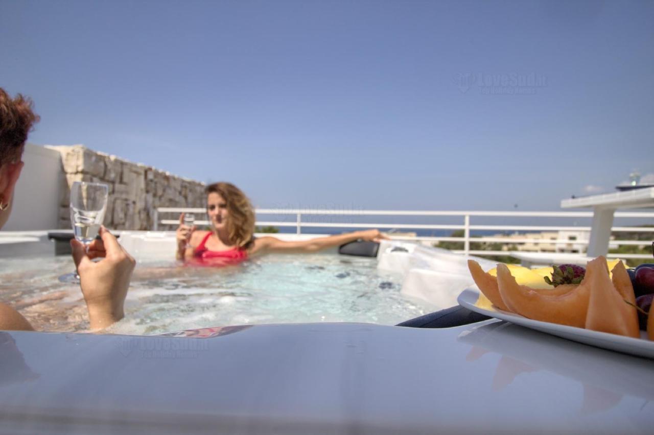 Jacuzzi Holiday Homes By Lovesud Santa Maria di Leuca Eksteriør billede